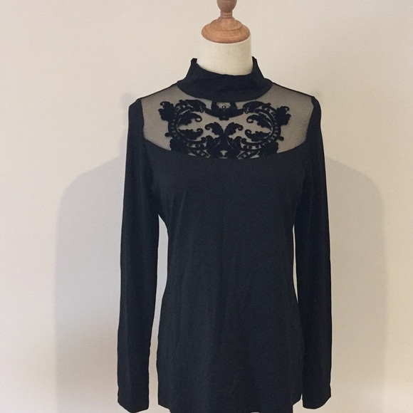 🌟🌟 HOST PICK 🌟🌟Tuzzi   black detailed high neck top - Picture 2 of 7